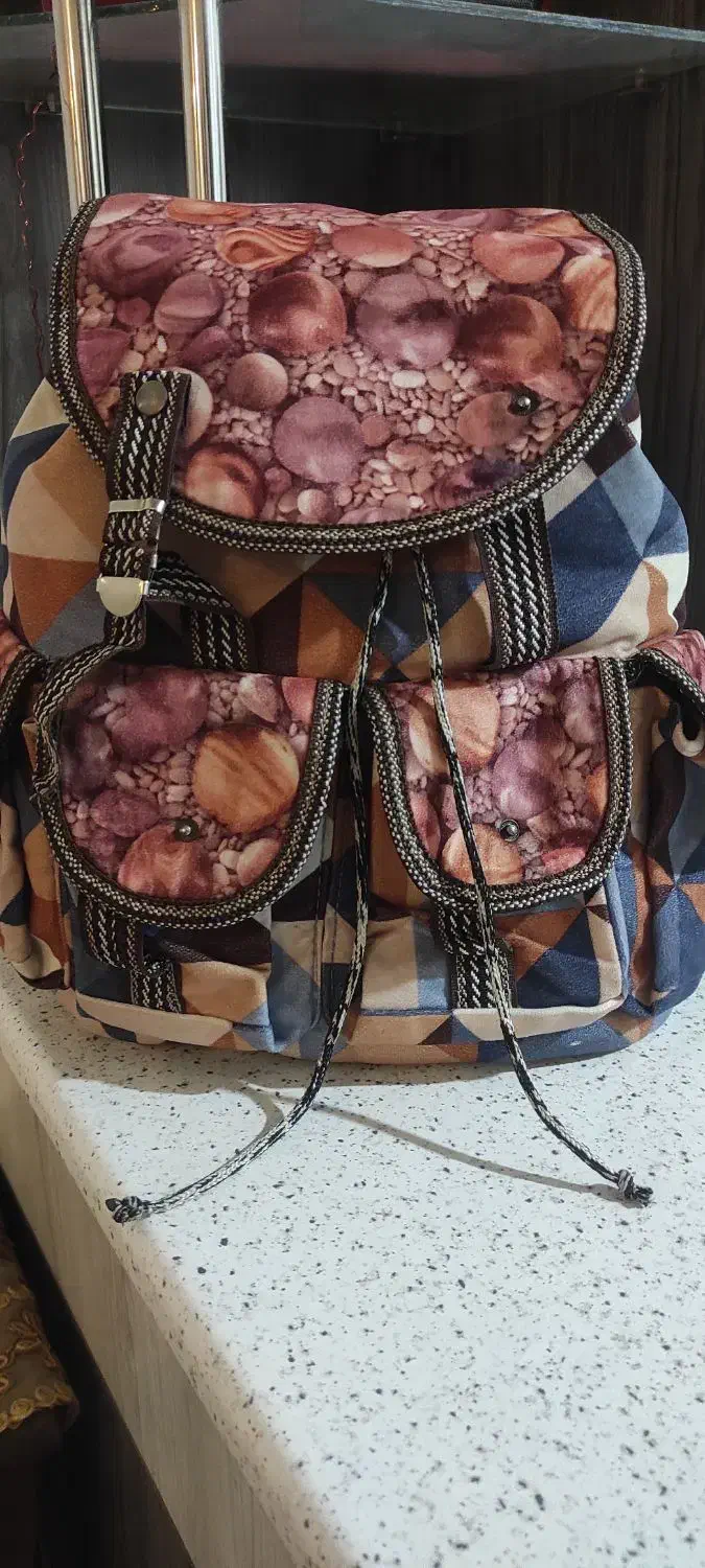 کوله پشتی|کیف، کفش، کمربند|بروجرد, |دیوار