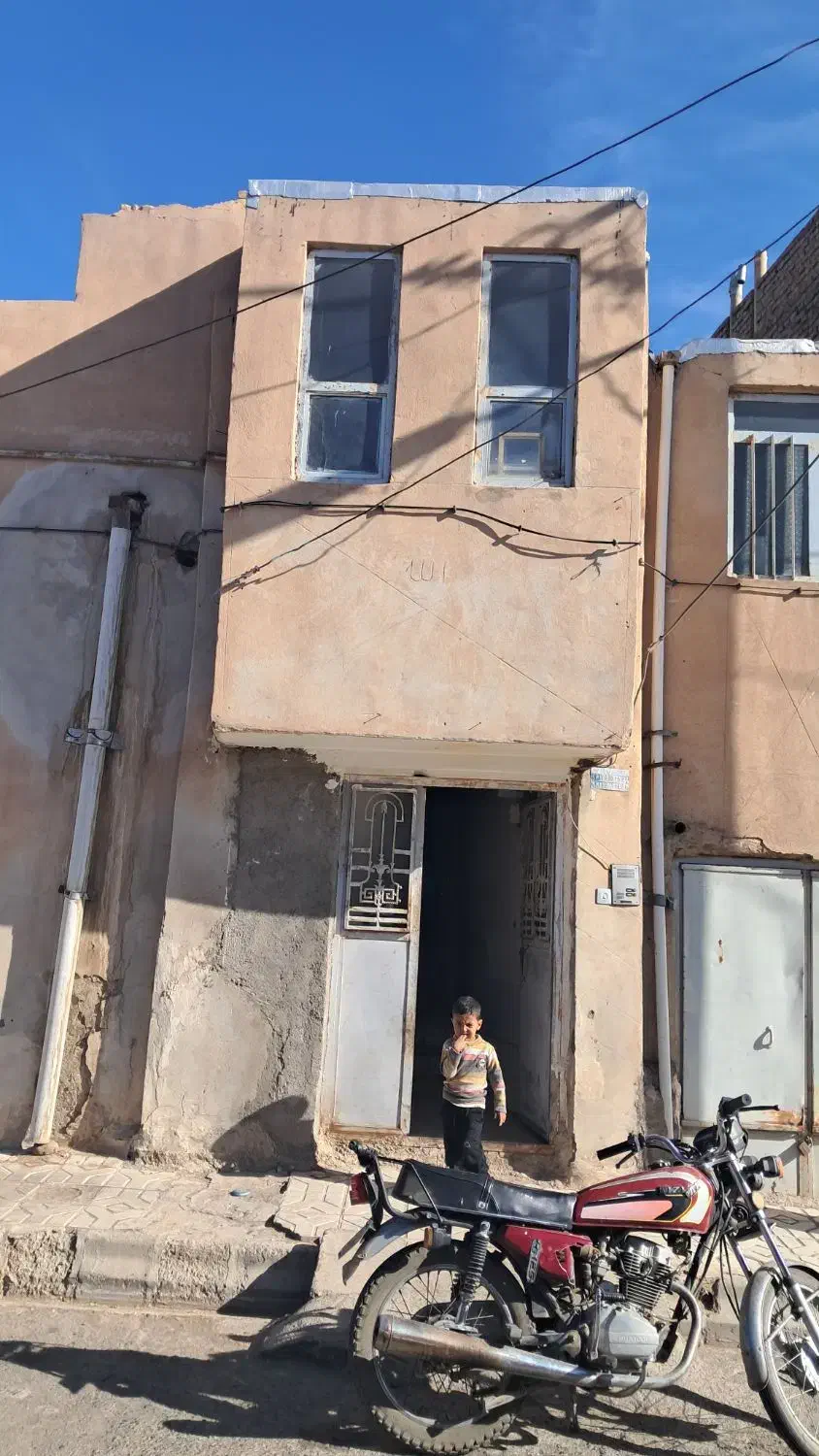 فروش فوری ویلایی خ نفت ۲۳۰متر ۲میلیارد سیصدمیلون|فروش خانه و ویلا|طاغنکوه, |دیوار