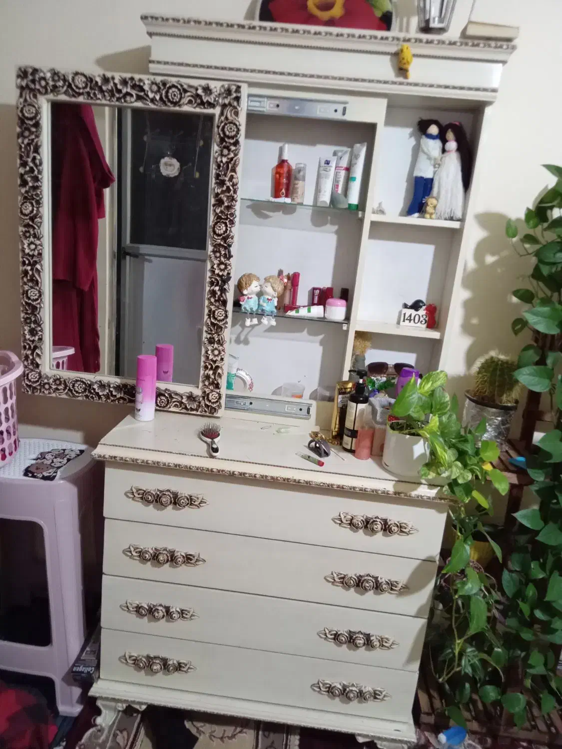 درآور در حد نو|جاکفشی، کمد، دراور|گلبهار, شهر جدید گلبهار|دیوار