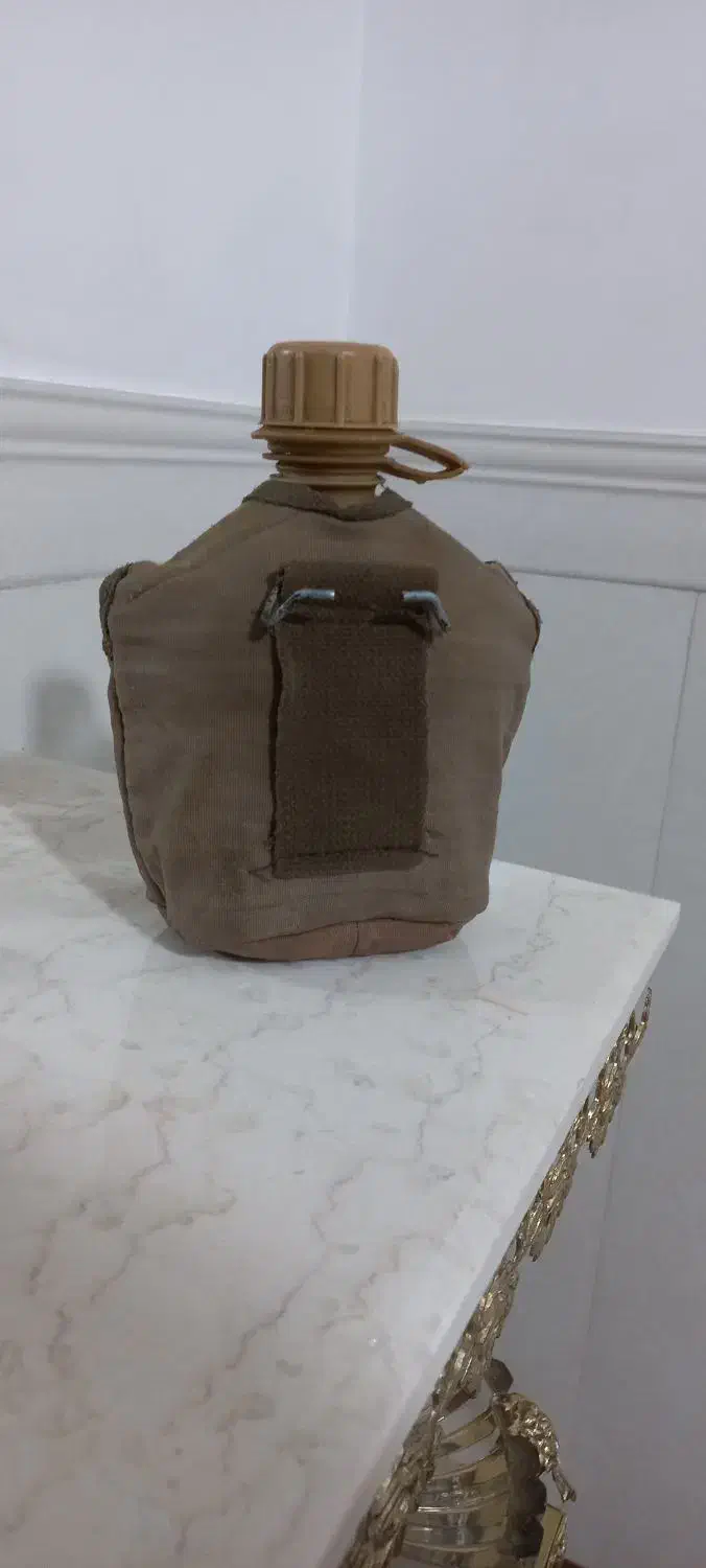 قمقمه آب جنگی گمشده|اشیا|زنجان, |دیوار