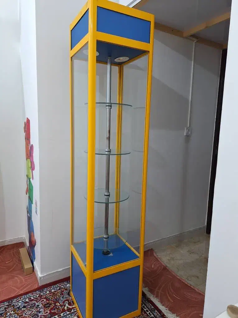 ویترین شیشه ایی چراغدار|فروشگاه و مغازه|بوشهر, |دیوار