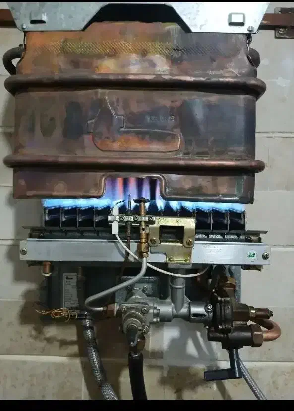 تعمیر نصب آبگرمکن و پکیج حتی در محل در اسرع وقت|خدمات پیشه و مهارت|بروجرد, |دیوار