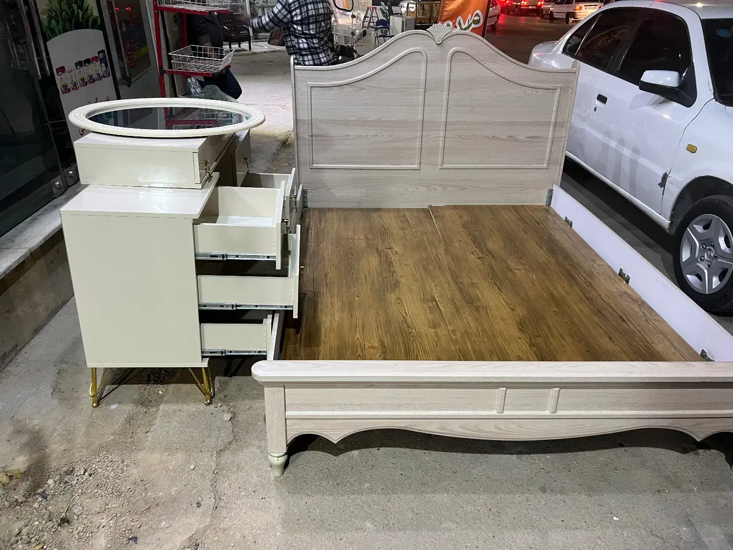 تخت۲نفره  و دراور در حد نو دوماه کار|تخت و سرویس خواب|بجنورد, |دیوار