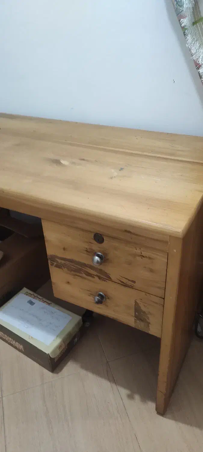 میز تحریر سالم|میز تحریر و کامپیوتر|بندر انزلی, سی متری|دیوار