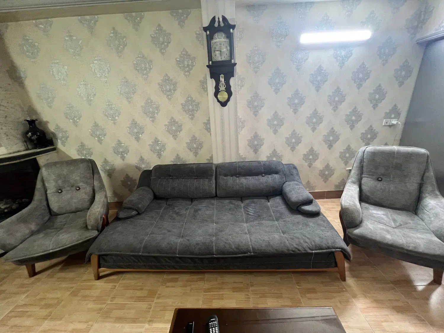 مبل تختخواب شو|مبلمان خانگی و میز عسلی|گرگان, |دیوار