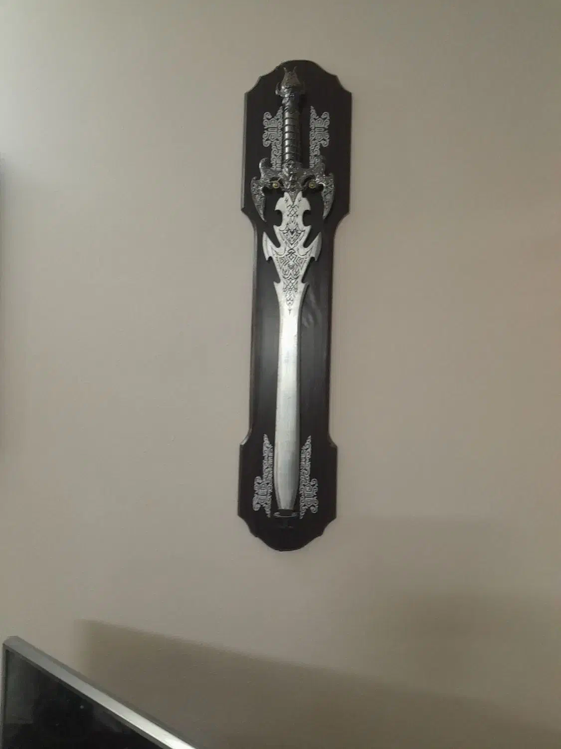 شمشیر اهنی|کلکسیون اشیاء عتیقه|بیرجند, |دیوار