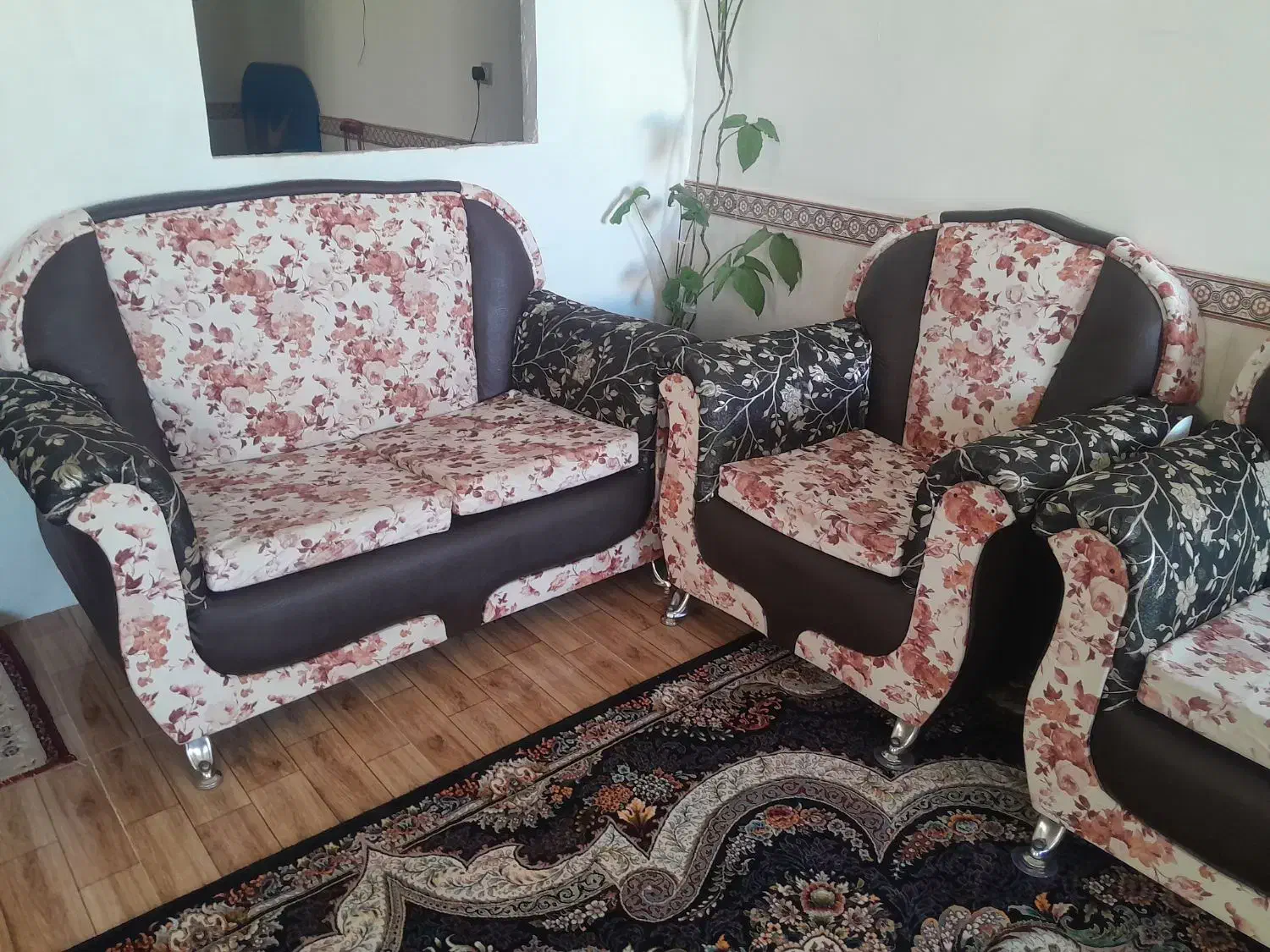 مبل کارکرده|مبلمان خانگی و میز عسلی|دهگلان, |دیوار