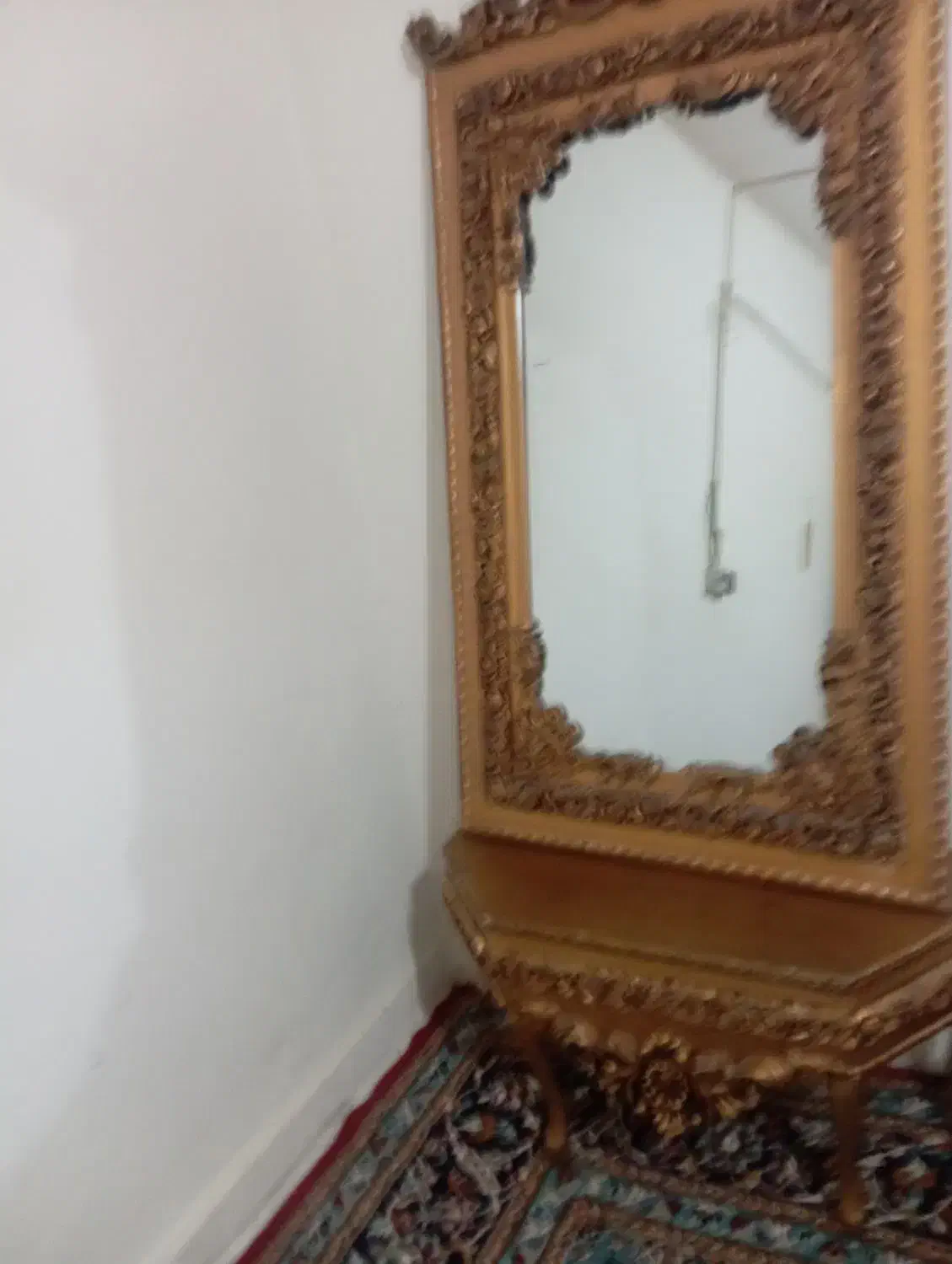 اینه|آینه|جاسک, |دیوار