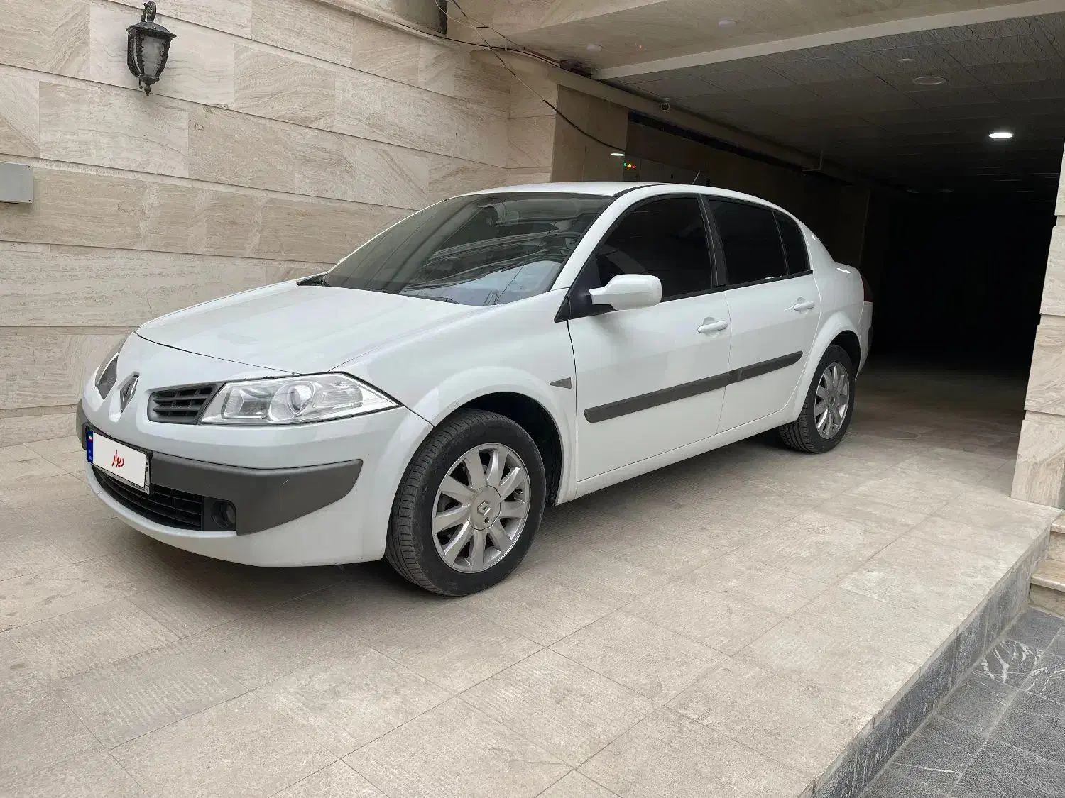 مگان ۲۰۰۰ اتومات مدل ۹۰|خودرو سواری و وانت|محمدشهر, همایون ویلا|دیوار