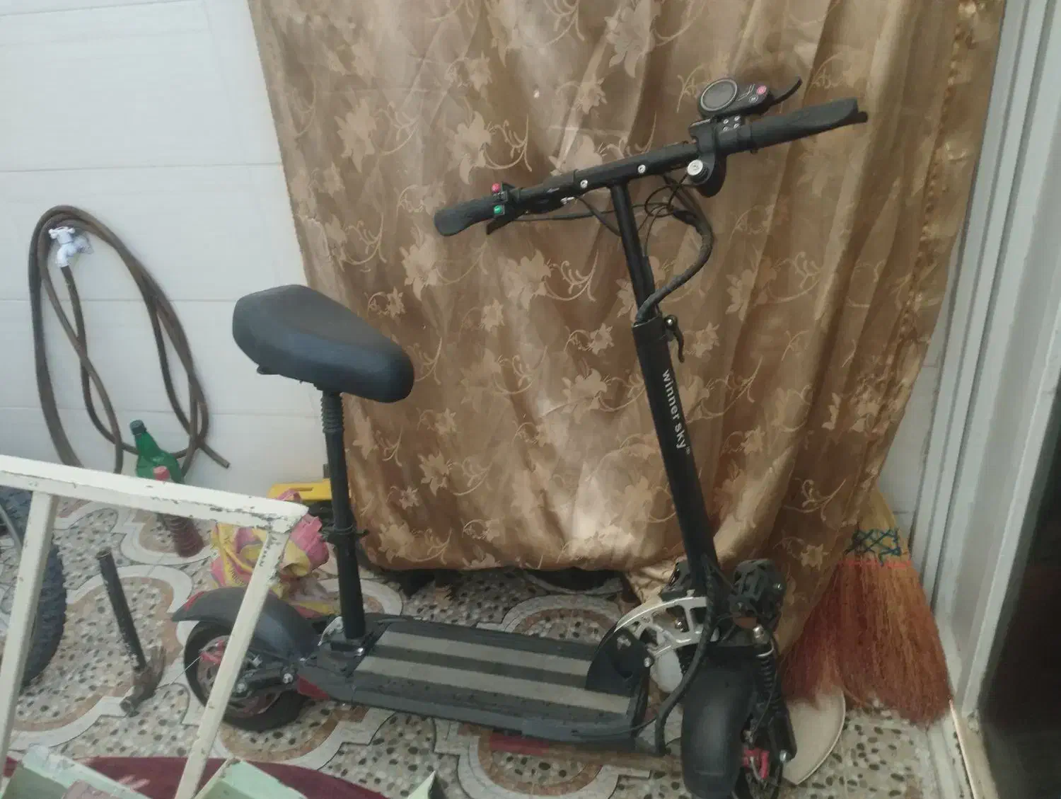 اسکوتر برقی|دوچرخه، اسکیت، اسکوتر|بروجن, |دیوار