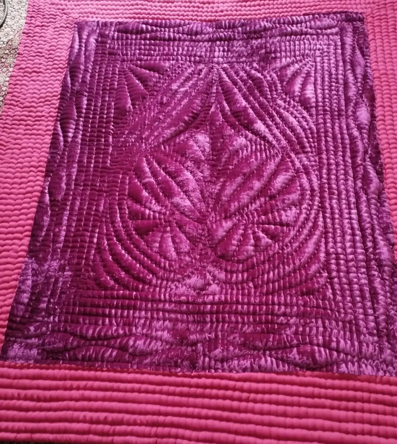 دوخت و دوز بالش، رو تختی، تشک لحاف سنتی|رختخواب، بالش، پتو|کرمان, |دیوار