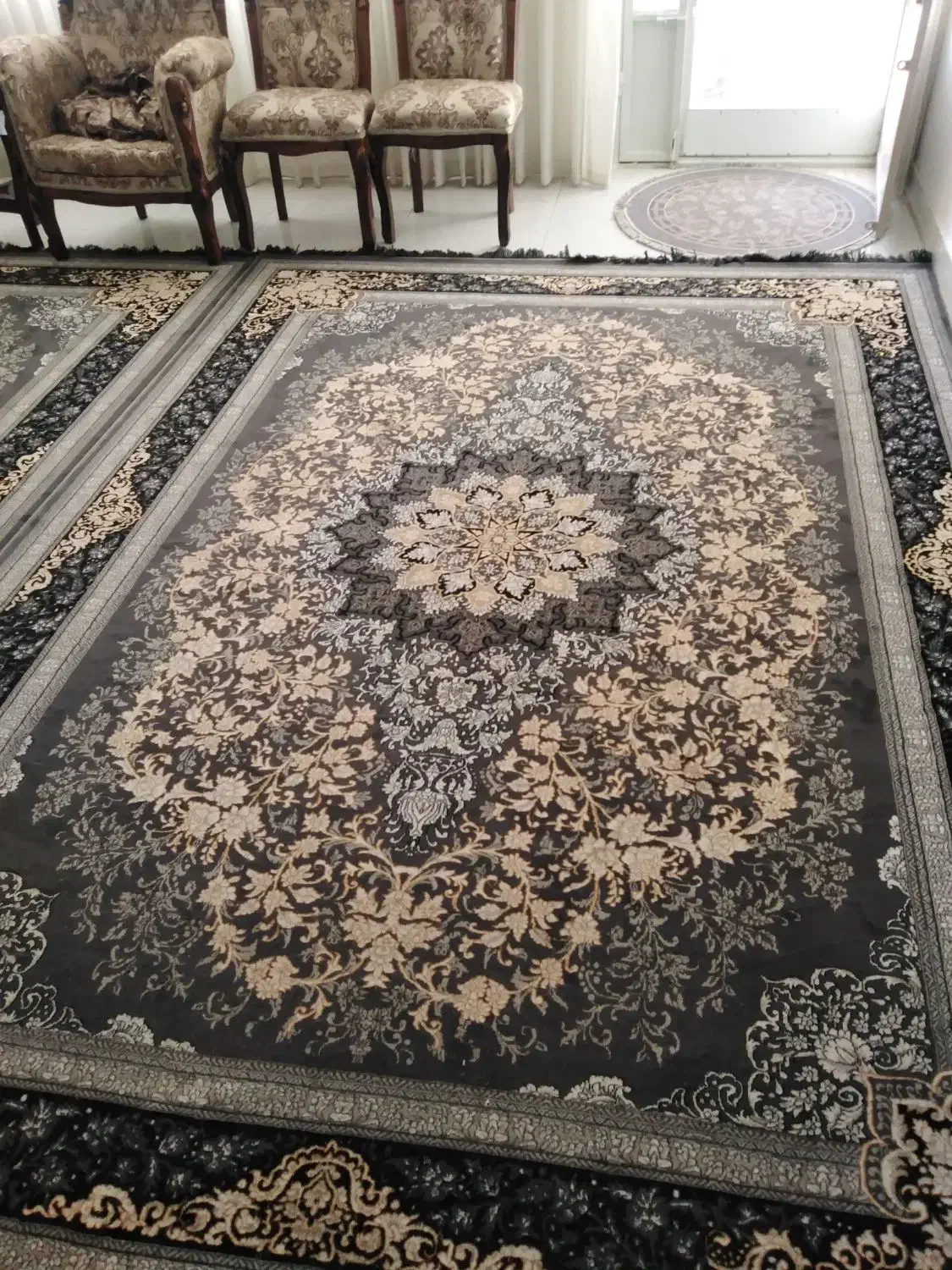 دو عدد فرش 9 متری|فرش|نیشابور, گنبد سبز|دیوار