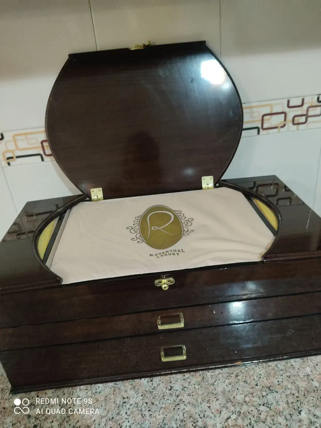 کنسول قاشق چنگال یا باکس چوبی|ظروف سرو و پذیرایی|شیراز, فخرآباد (دروازه کازرون)|دیوار