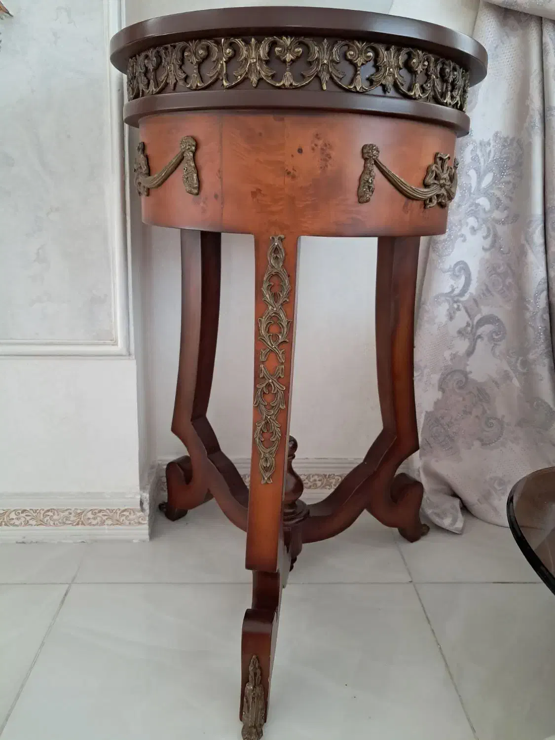 میز چوب راش|مبلمان خانگی و میز عسلی|اردبیل, |دیوار