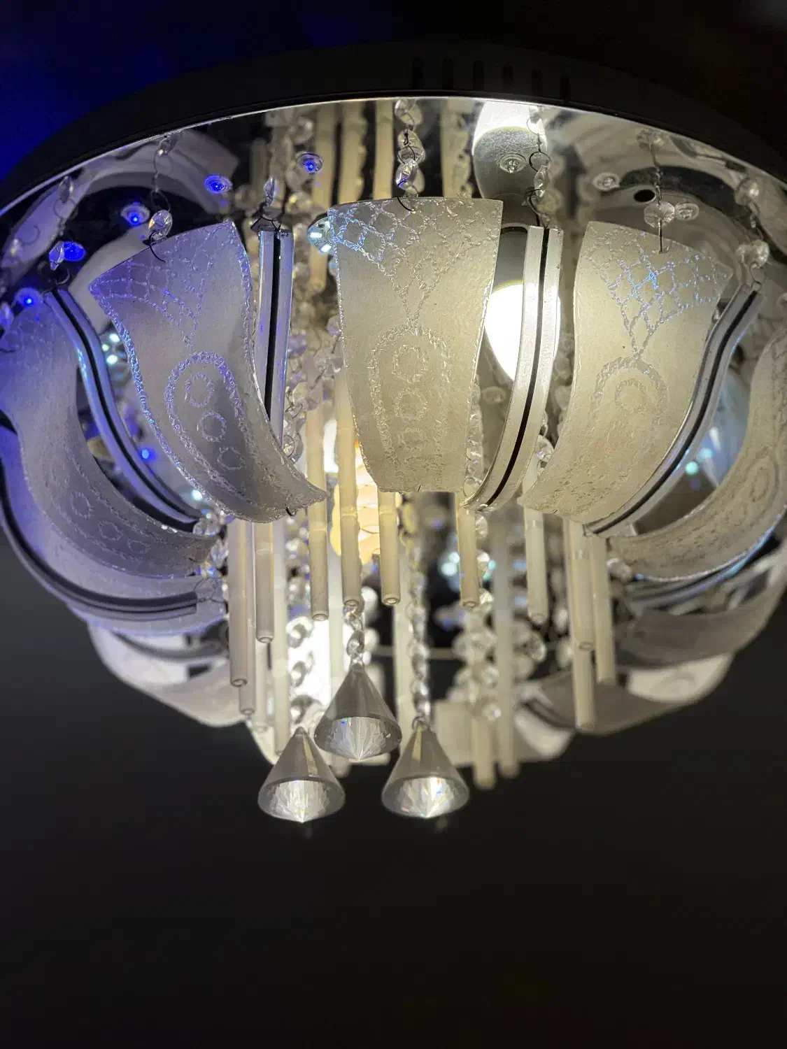 لوستر هر دو کاملا سالم فروش بدلیل جابجایی|لوستر و چراغ آویز|تهران, جهاد|دیوار