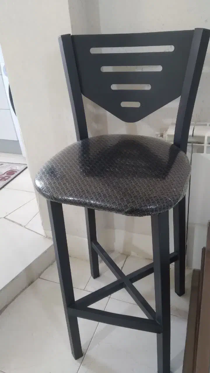 گلپایگان فروش چهار پایه بلند حالت صندلی|صندلی و نیمکت|گلپایگان, |دیوار