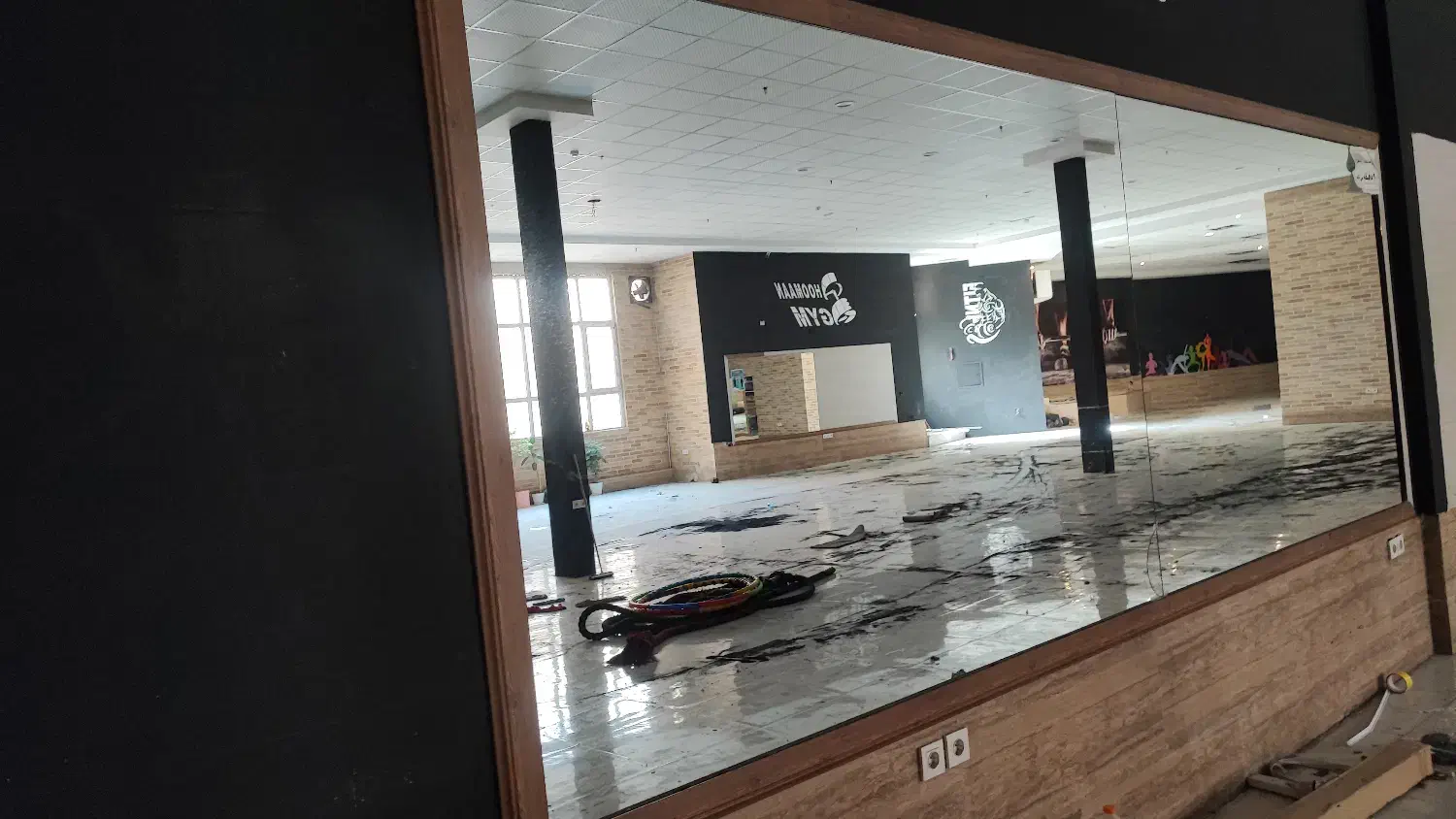 آیینه باشگاه دست دوم (کارکرده)|فروشگاه و مغازه|مشهد, جاهد شهر|دیوار