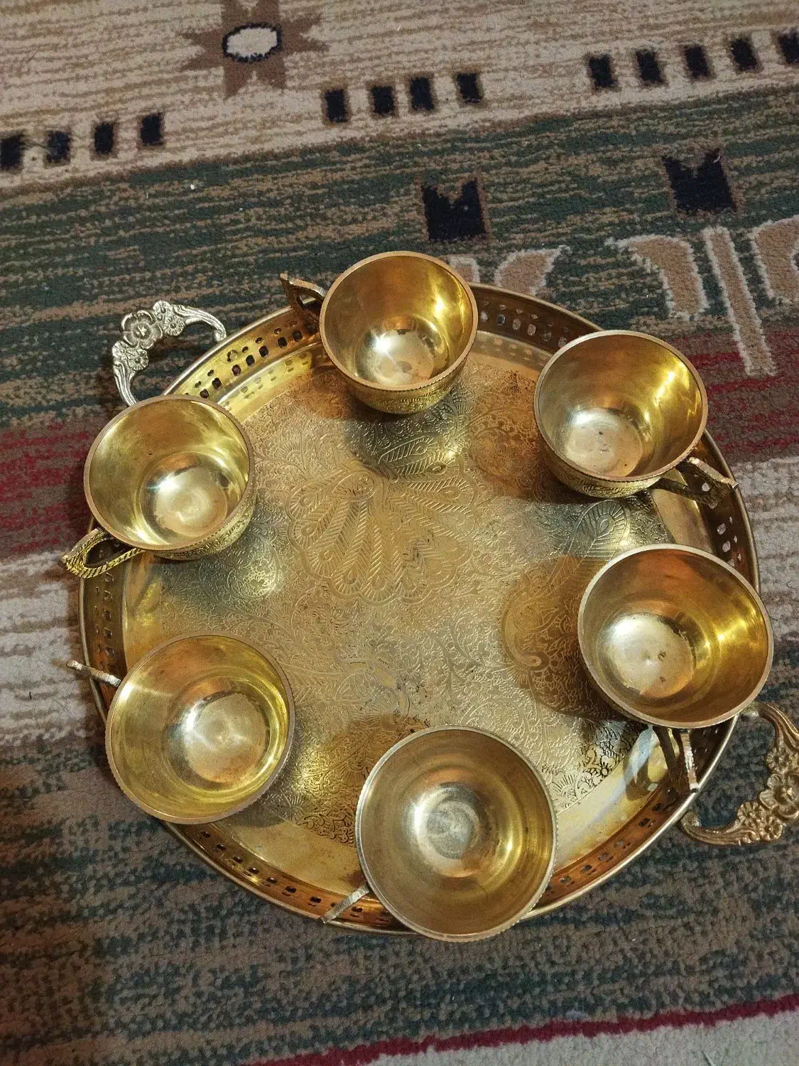 برنزی|قوری، کتری، قهوهساز دستی|شیراز, گود عربان|دیوار