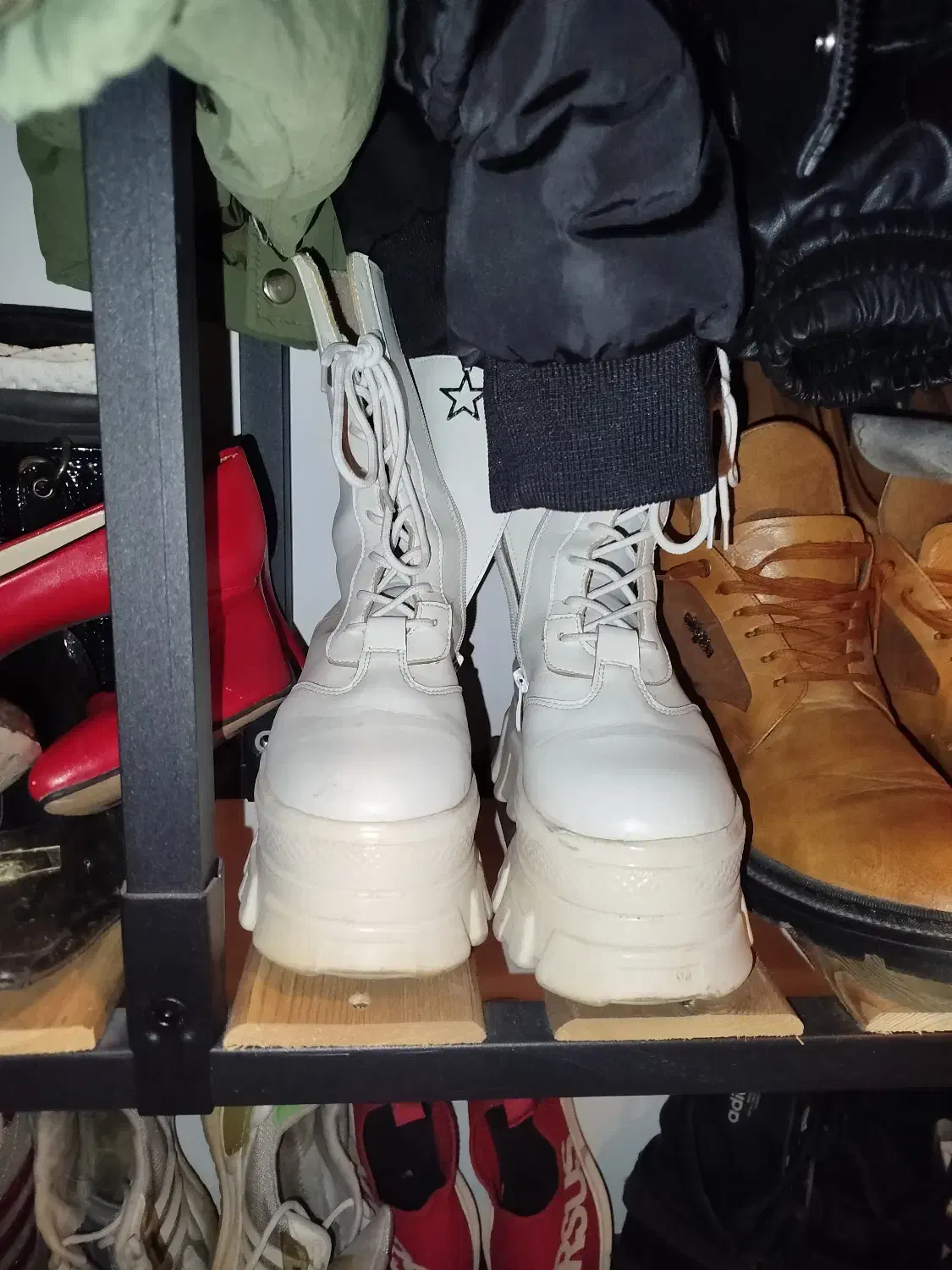 کفش پوتین|کیف، کفش، کمربند|پاکدشت, پاکدشت (مامازند)|دیوار