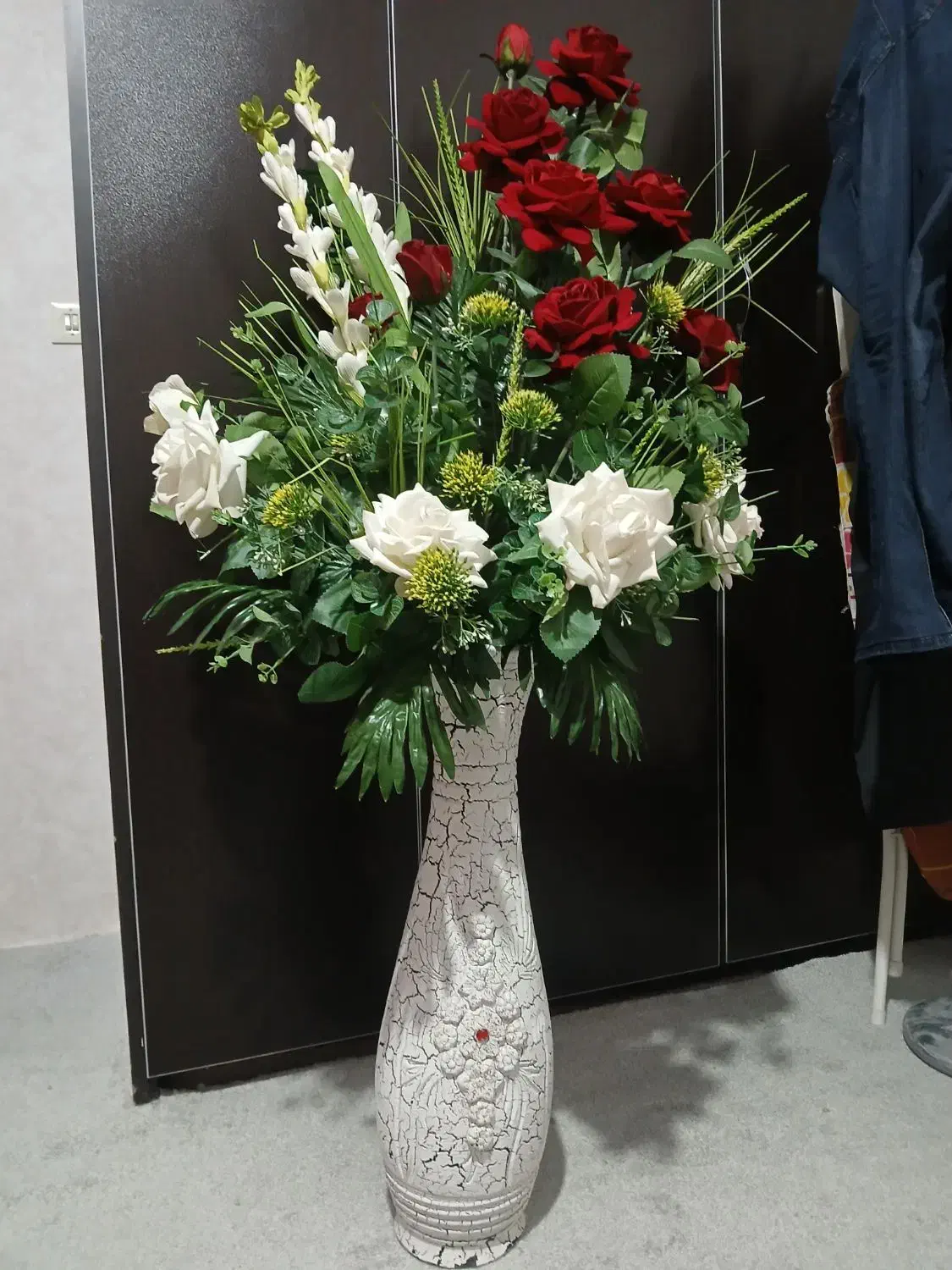 گل مصنوعی با گلدان سفالی تزئینی|گل مصنوعی|ارومیه, |دیوار