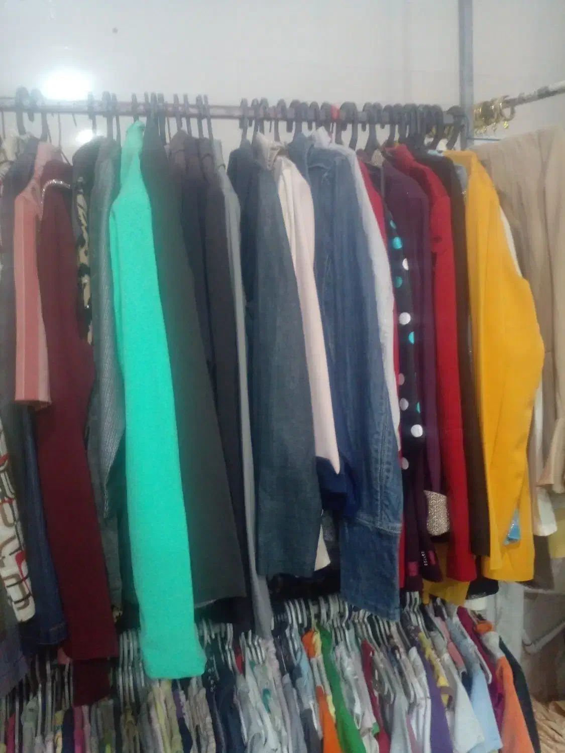 لباس|لباس|نیشابور, ۲۲ بهمن|دیوار