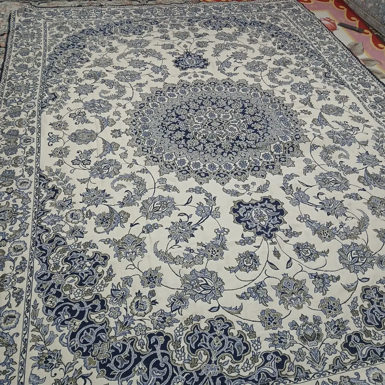 یک عدد روفرشی|روفرشی|بومهن, |دیوار