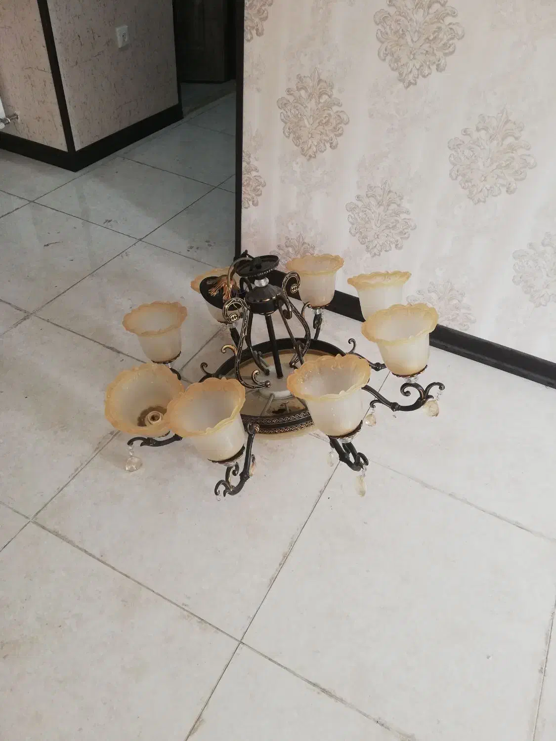 لوستر|لوستر و چراغ آویز|شیراز, ریشمک|دیوار