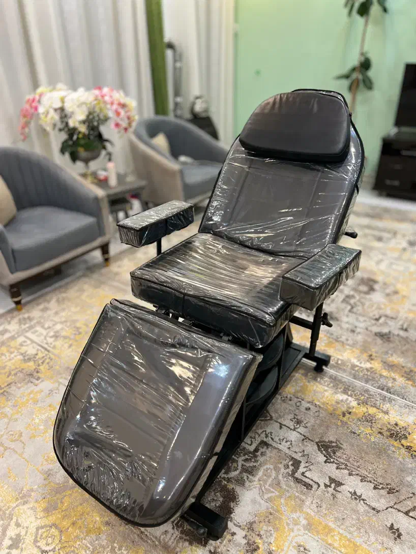 تخت سه شکن|آرایشگاه و سالن‌های زیبایی|دماوند, دماوند|دیوار