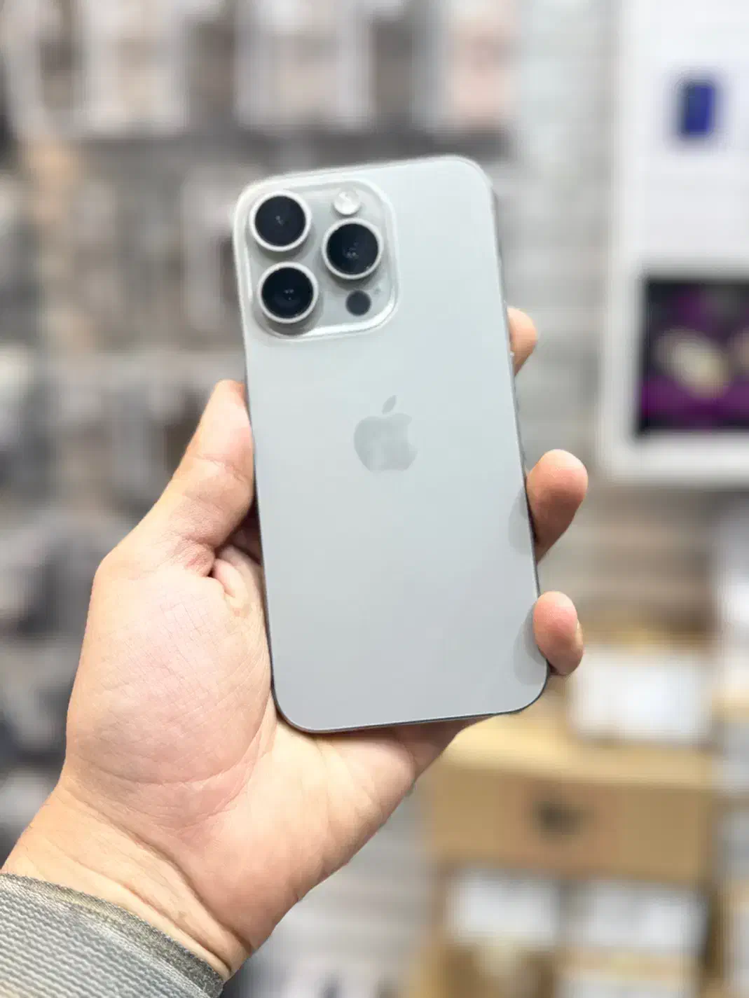 ایفون ۱۵ پرو ۱۲۸ گیگ ریجستر شده 15pro 128G|موبایل|تهران, تهرانپارس غربی|دیوار