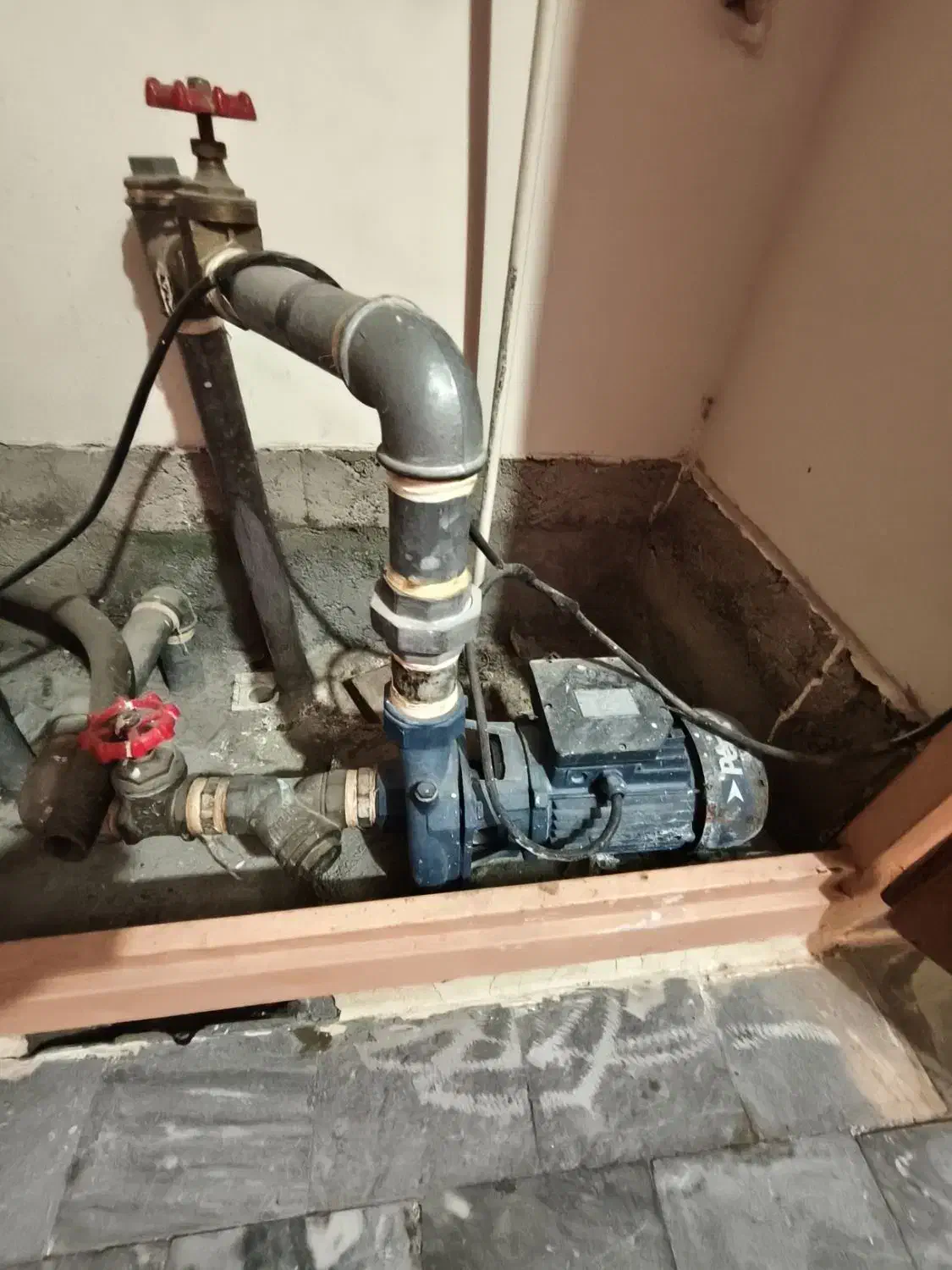 جکوزی|آبگرمکن، پکیج، شوفاژ|تهران, استاد معین|دیوار