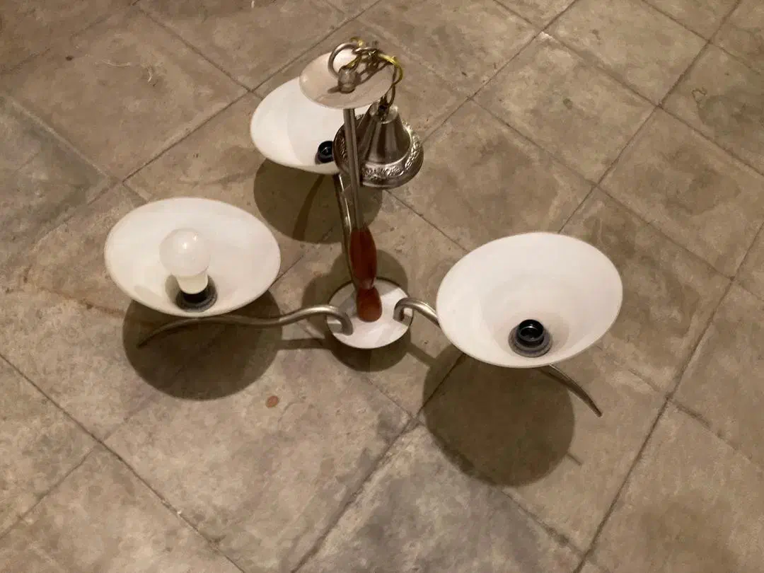 لوستر سه شاخه|لوستر و چراغ آویز|تهران, قلهک|دیوار