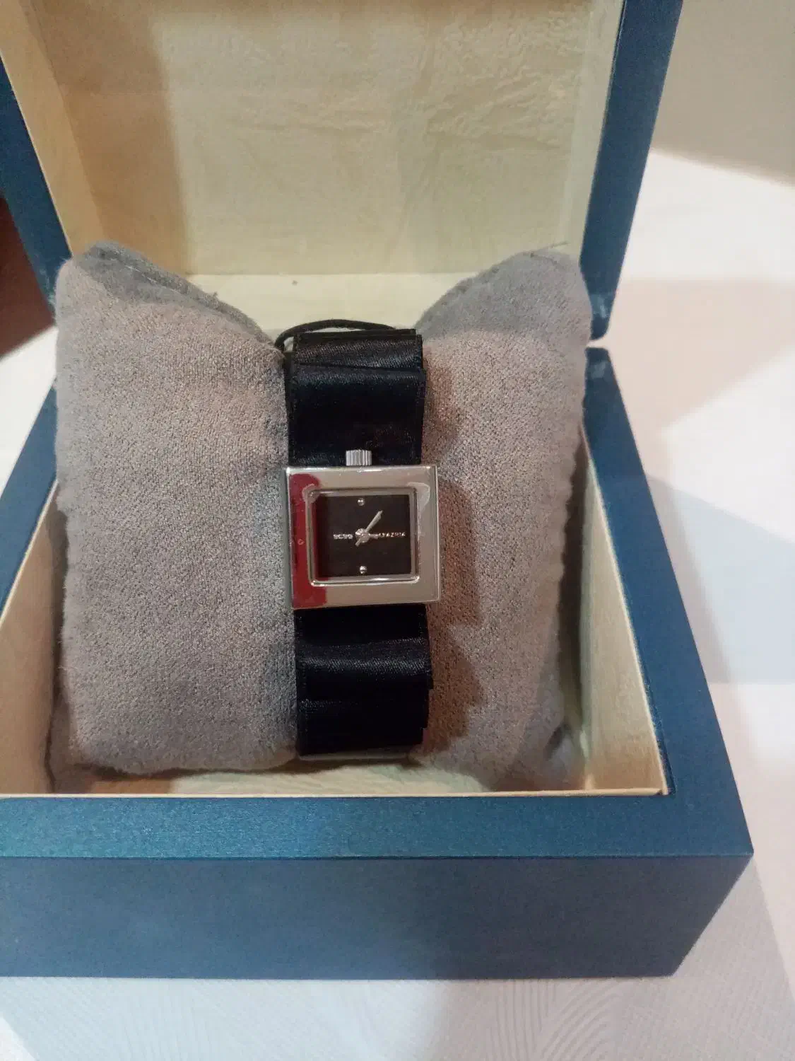 ساعت زنانه اصل|ساعت|صدرا-فارس, فاز ۱|دیوار