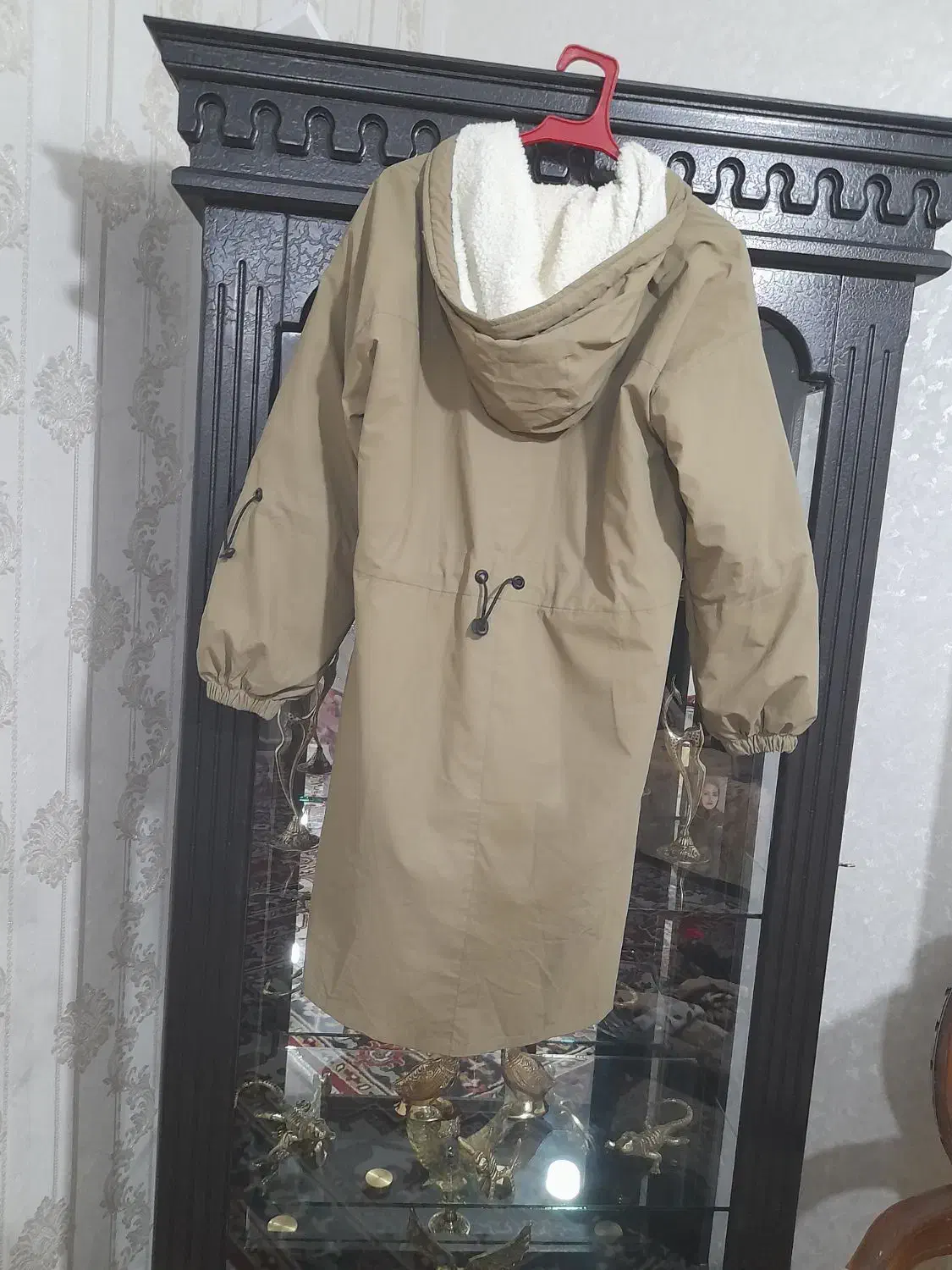 پالتوسالیز 42. 44|لباس|خسروشاه, |دیوار