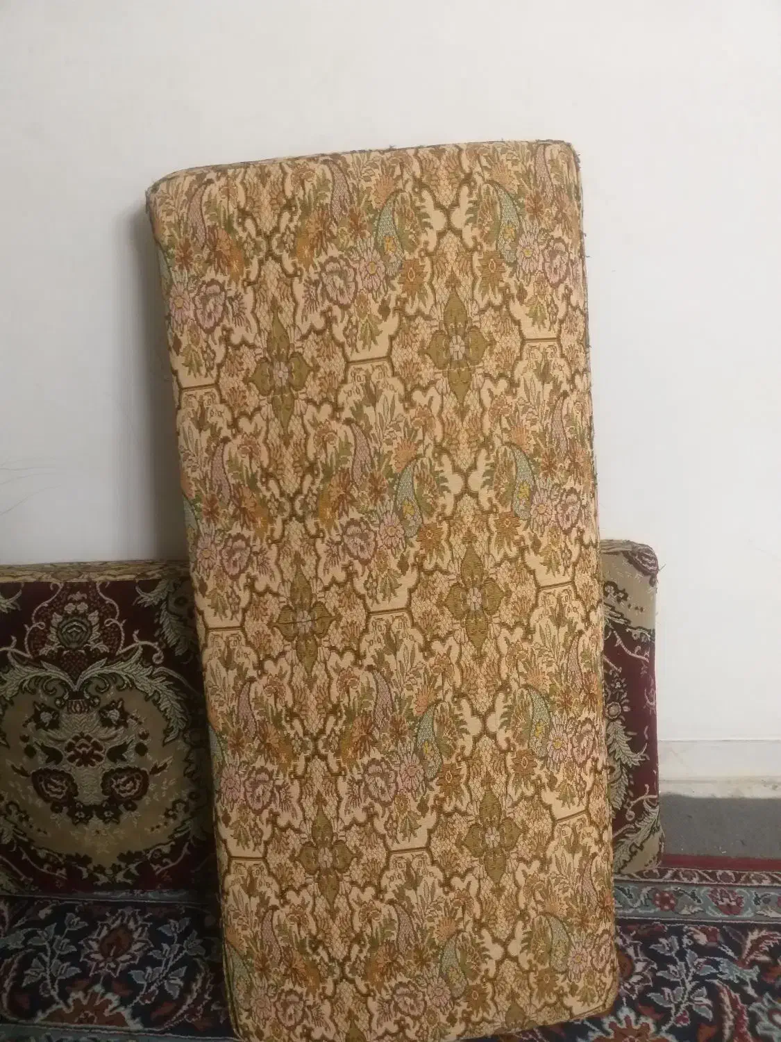 پشتی سایز بزرگ دو رویه|پشتی|بروجرد, |دیوار