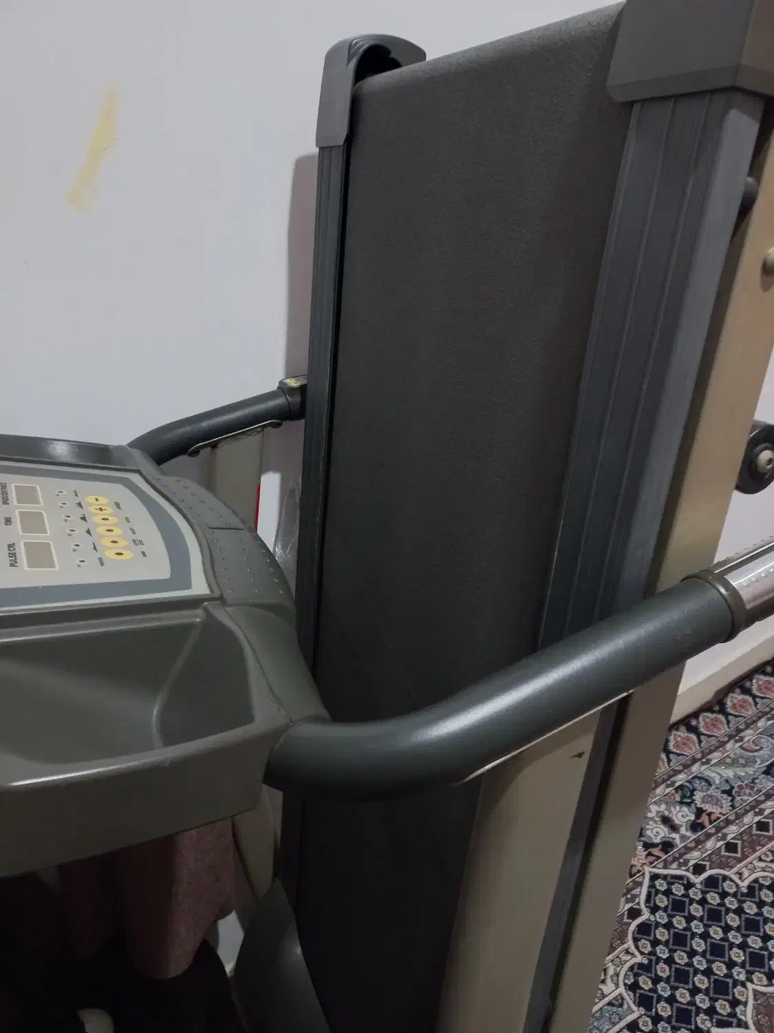 تردمیل|تجهیزات ورزشی|رشت, باهنر|دیوار