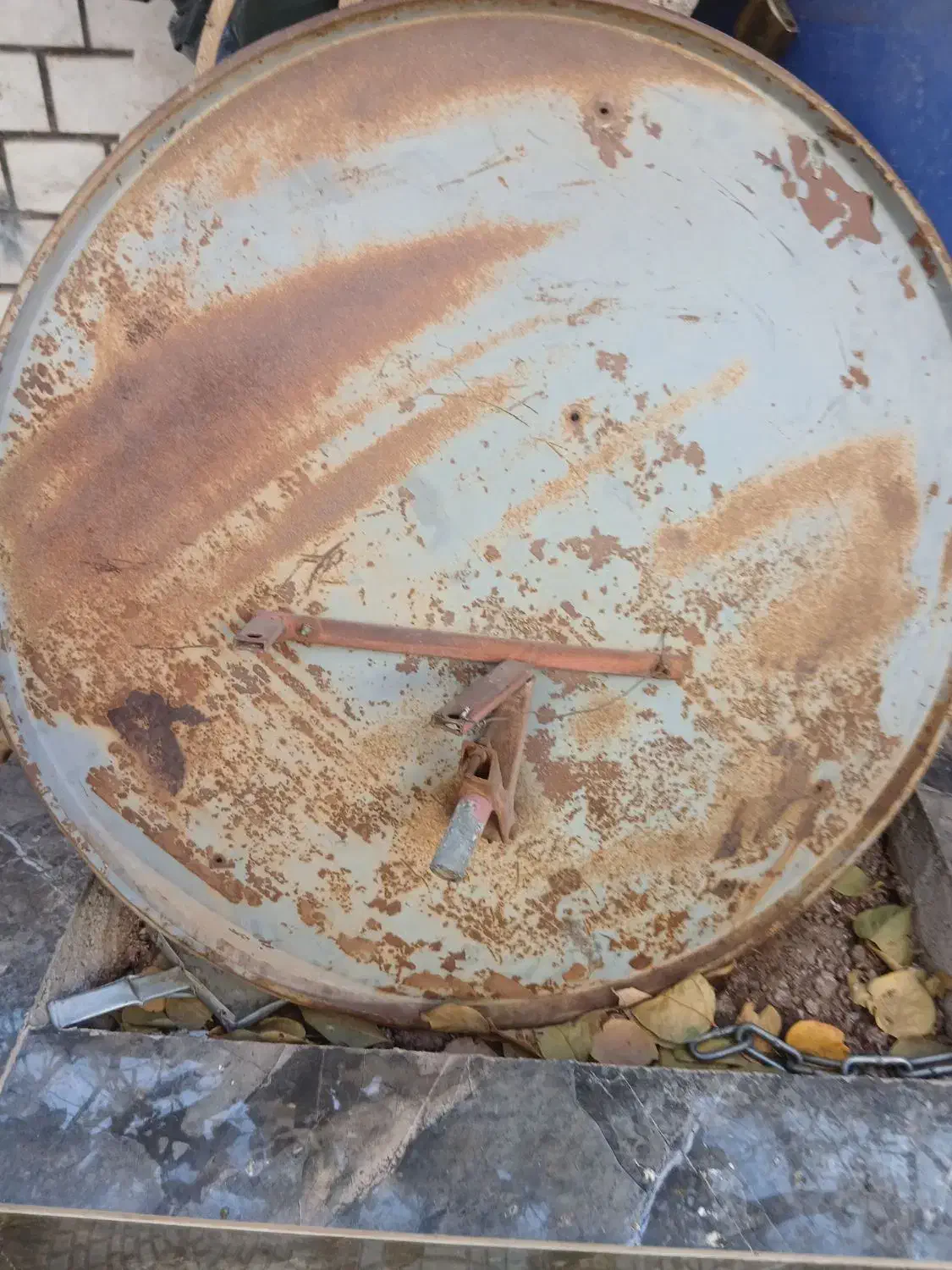 بشکه ضخیم|ظروف نگهدارنده، پلاستیکی، یک‌بارمصرف|اقبالیه, |دیوار