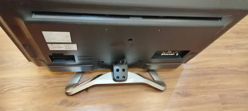 تلویزیون LG|تلویزیون و پروژکتور|اسکو, |دیوار