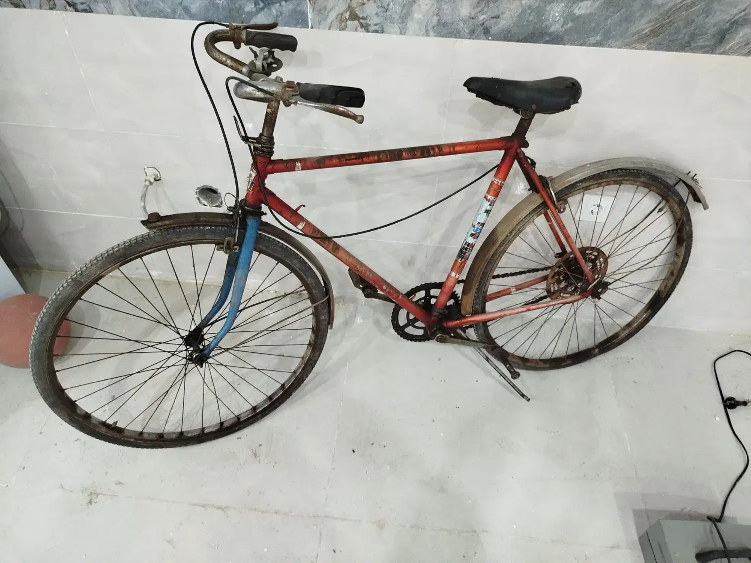 دوچرخه|دوچرخه، اسکیت، اسکوتر|ری, شهادت|دیوار