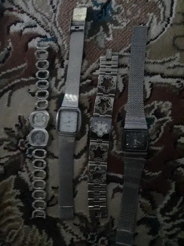 ساعت در حد نو|ساعت|نیشابور, فردوسی جنوبی|دیوار