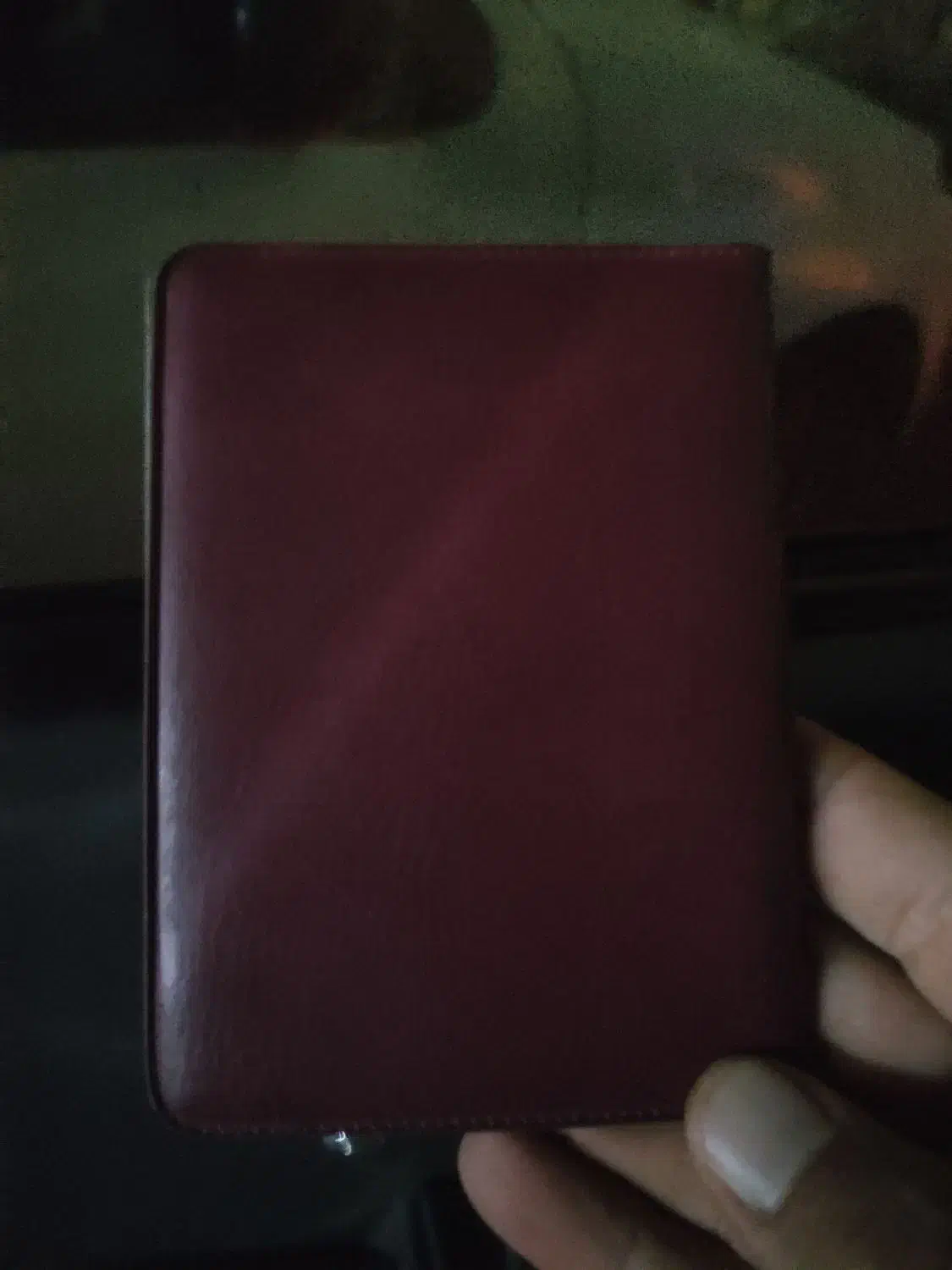 کیف مدارک گمشده|اشیا|اراک, |دیوار