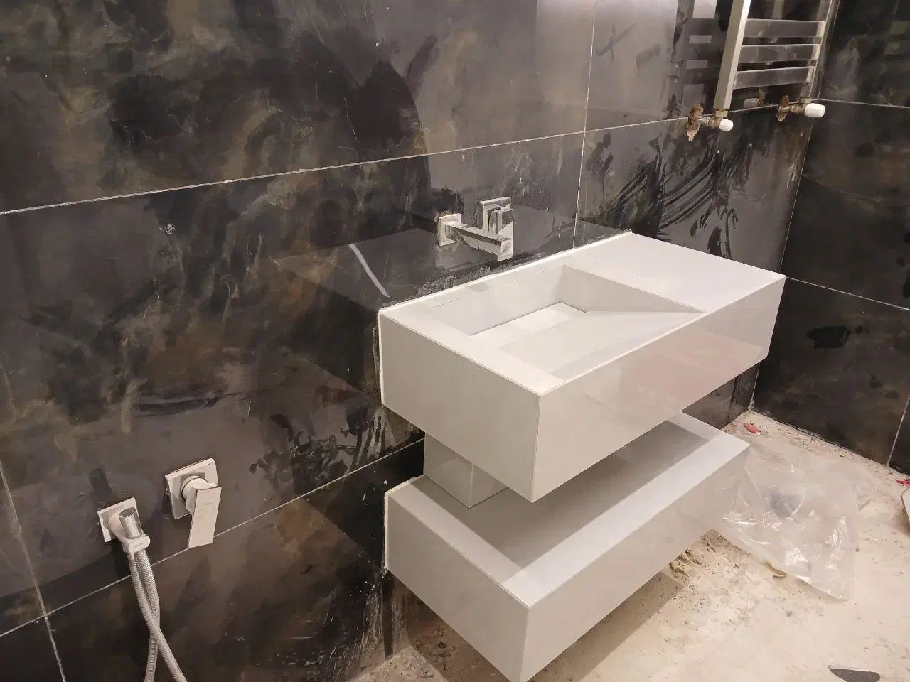 ساخت روشویی سرامیکی|لوازم سرویس بهداشتی|صومعه‌سرا, |دیوار