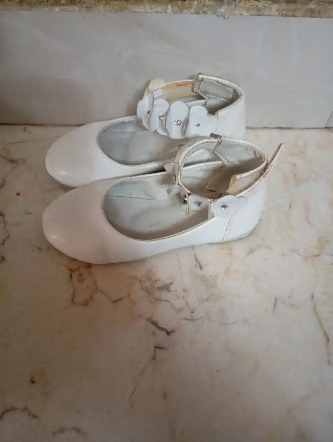 کفش بچه گانه|کفش و لباس بچه|رودهن, |دیوار