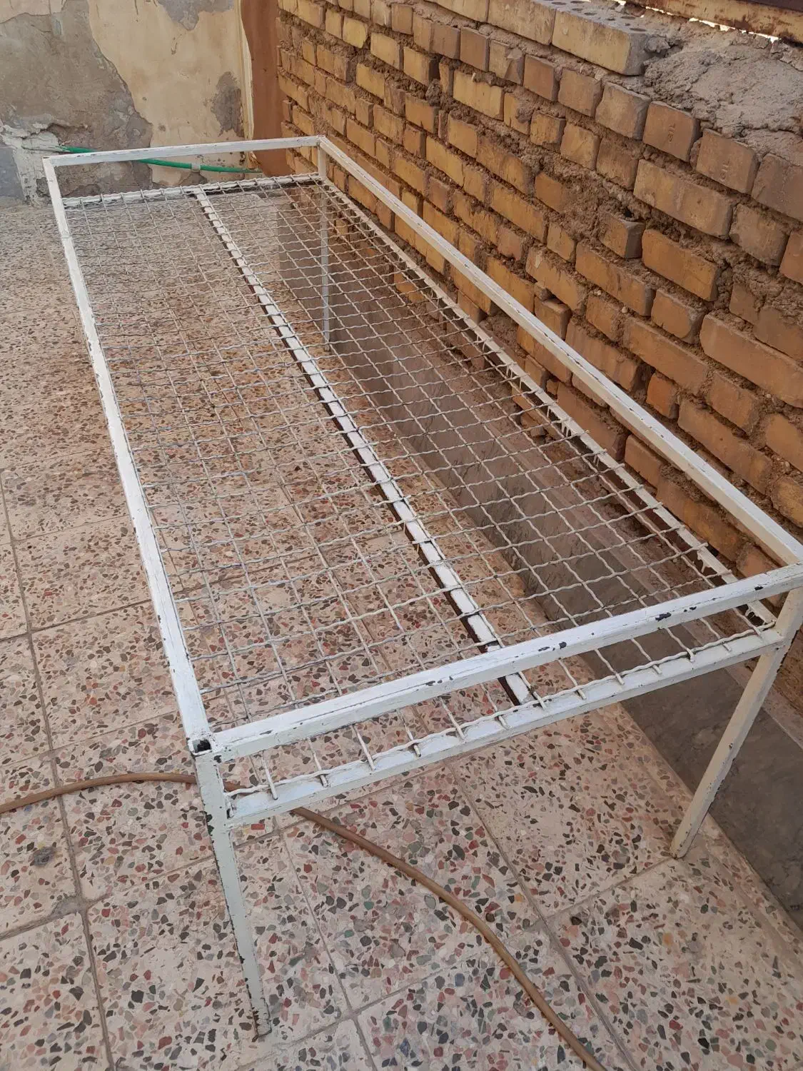 چهار پایه فلزی برای بساتی|صندلی و نیمکت|کارون, |دیوار