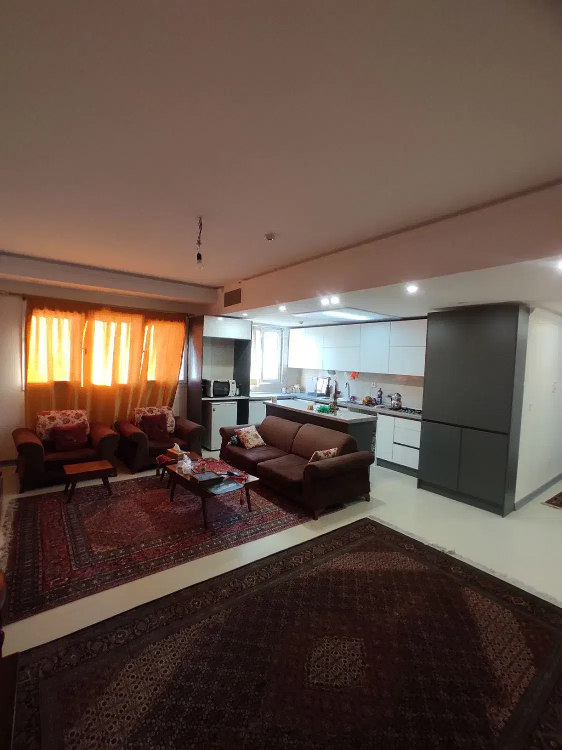 91 متر برج ابشار، جنب رزمال  (کلید نخورده)|فروش آپارتمان|تهران, آبشار تهران (دریاچه)|دیوار