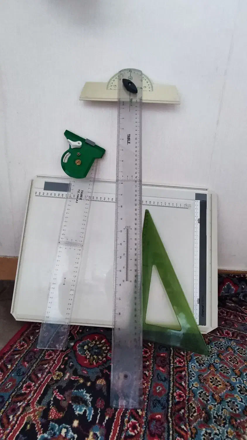 تخته رسم خط کش وکیف|لوازم التحریر|رشت, نخودچر|دیوار