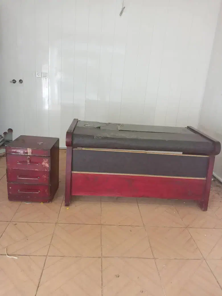 میز مدیر|مبلمان اداری|گنبد کاووس, |دیوار