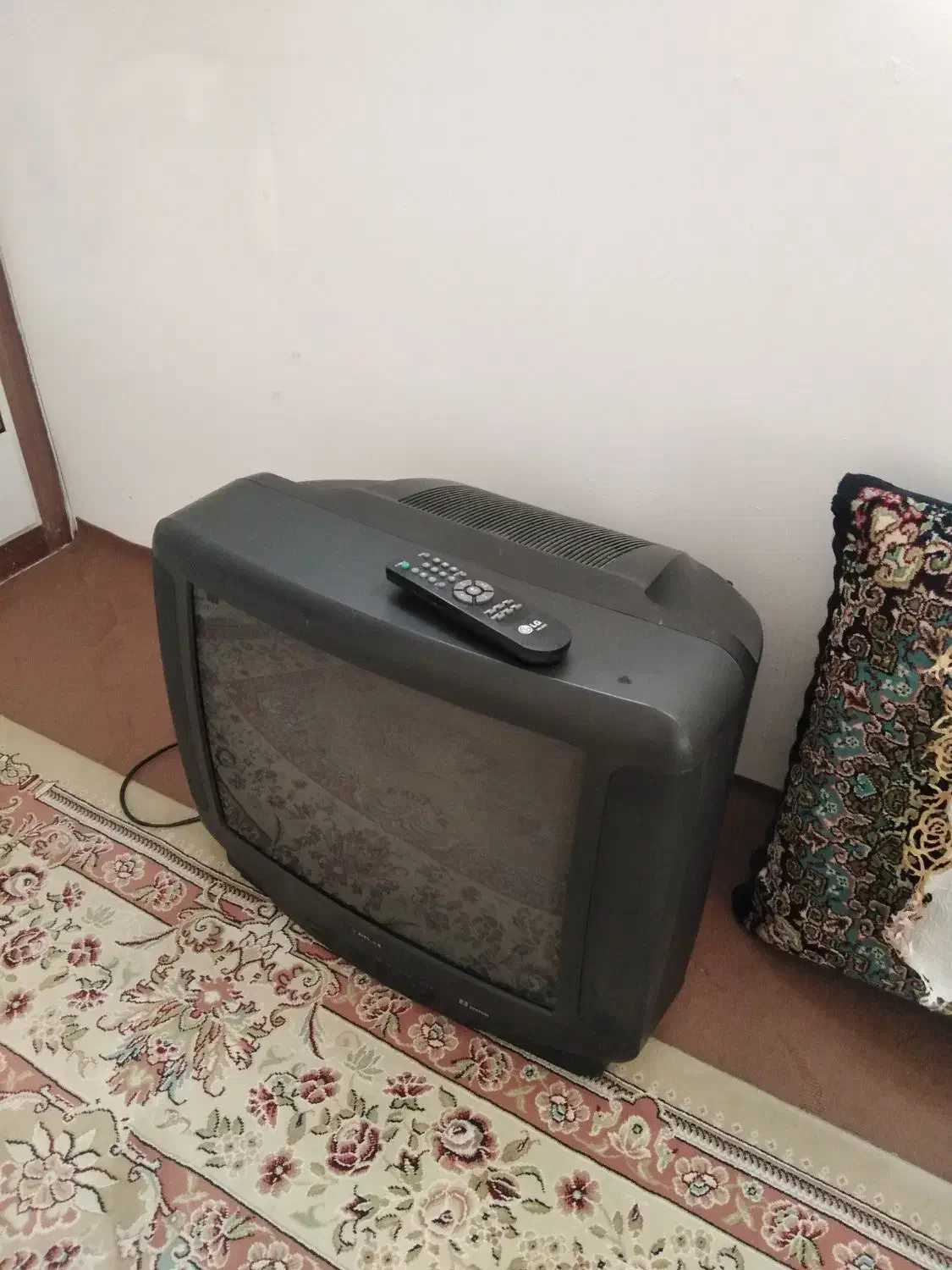 تلویزیون21اینج اطلس|تلویزیون و پروژکتور|مشهد, نوید|دیوار