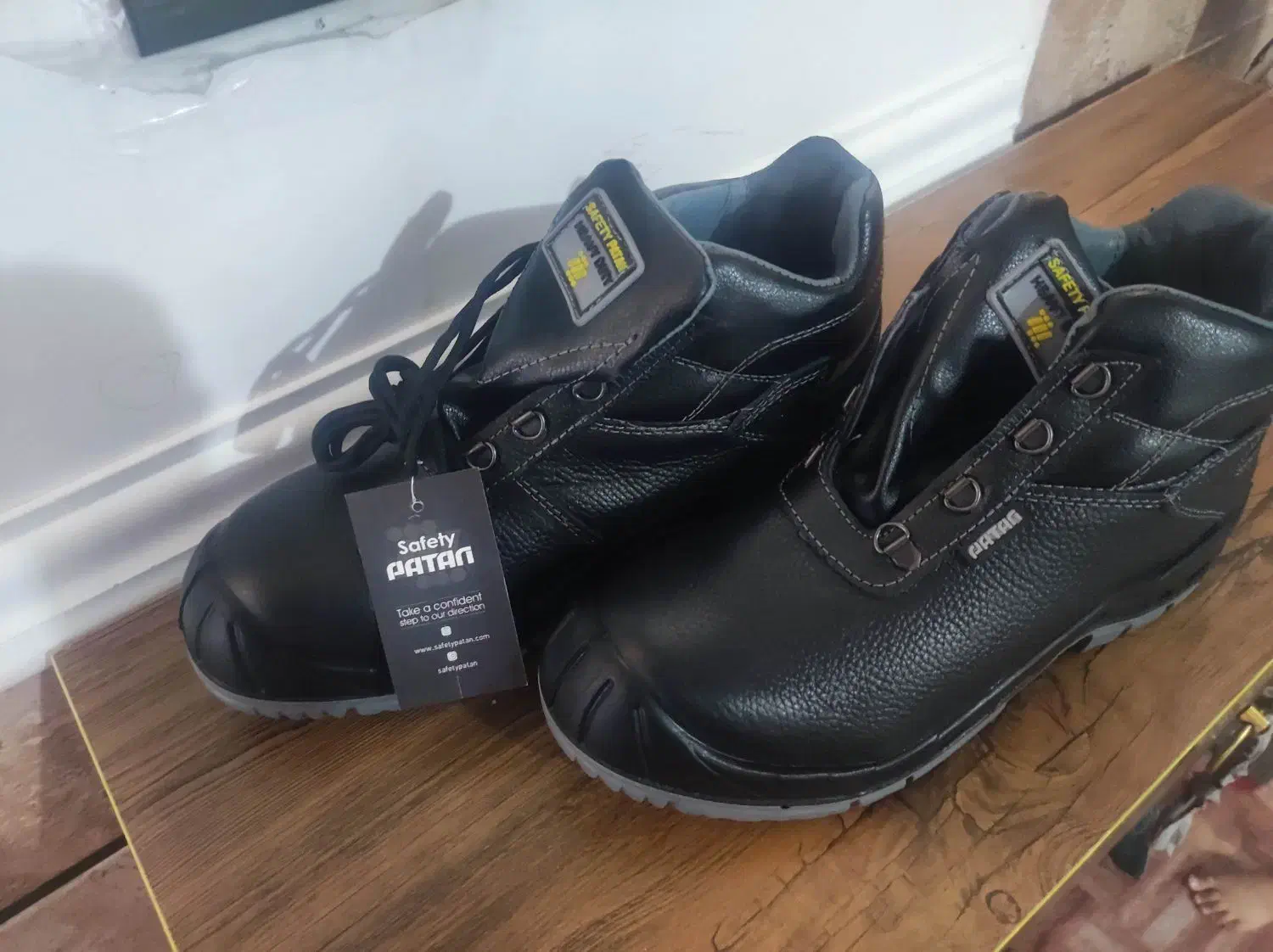 پوتین ایمنی، کفش ایمنی کارهای سخت|کیف، کفش، کمربند|شوشتر, |دیوار