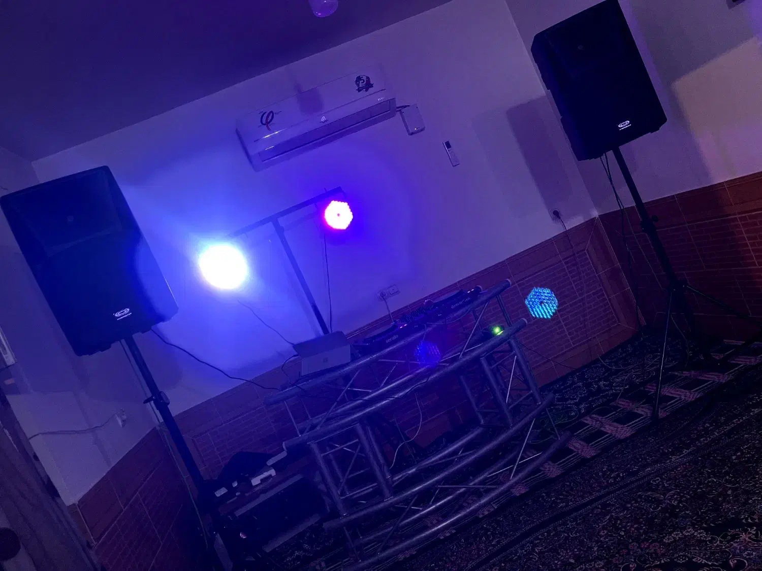 دیجی بانوان|خدمات پذیرایی، مراسم|بم, |دیوار