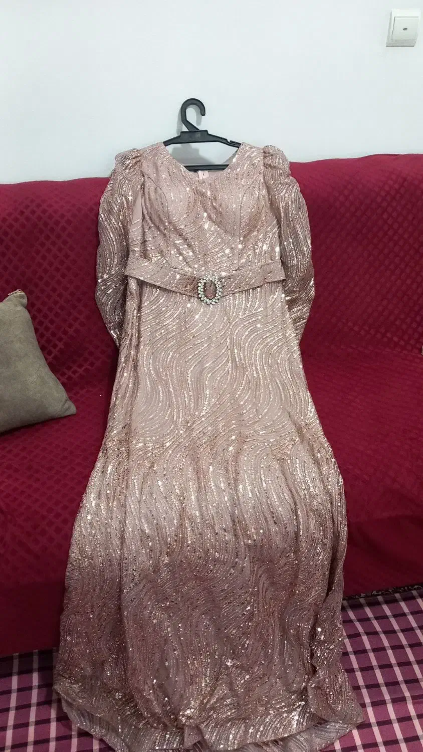 لباس مجلسی|لباس|چهاردانگه (تهران), |دیوار